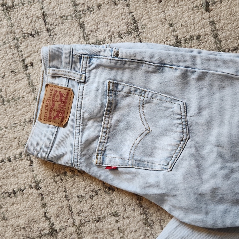 Levi's